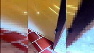 caught curvy stepmom fucking pussy and shaking ass to orgasm 😈