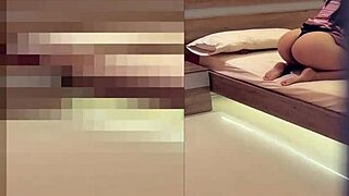 caught curvy stepmom fucking pussy and shaking ass to orgasm 😈