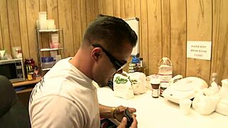 Miley Ann's pussy gets fucked live