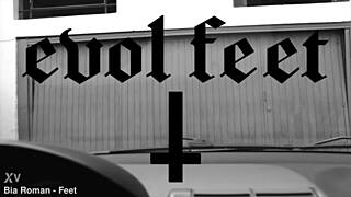 Blonde Brunette Threesome With Foot Fetish And Deepthroat