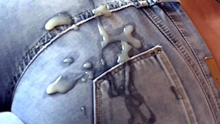 great cumshot on stepmoms wonderful ass with her jeans on two cameras recording it
