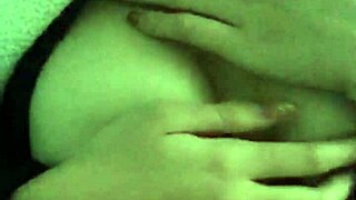 vietnam girl show with asian vietnamese features