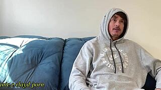 me estressei com meu time e a vizinha me acalmou com buceta completa