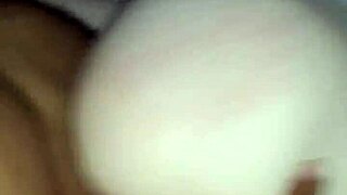 Comi a Novinha Branquinha de Quatro Meti o Pau Preto na Buceta Rosa!