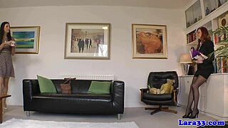 i love eating pussy and rubbing it, british mature style