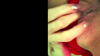 Watch this nice Valentine's Day video of a beautiful Latina