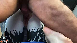 anti-venom deep sucks and sensually fucks in cosplay