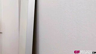 Stepmom Andie Anderson Meets Lesbian Stepdaughter Naomi Ryder