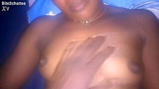 나오미 럭스 열정 포옹에 황홀파도에 몸 바쳐