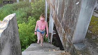 Surprised by jerk-off guy, I gave him my ass and pussy raw no condom!