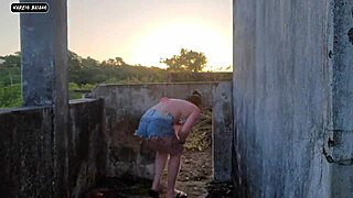 Surprised by jerk-off guy, I gave him my ass and pussy raw no condom!