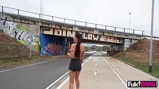 Nuria Millan dares public outdoor romp with steamy action