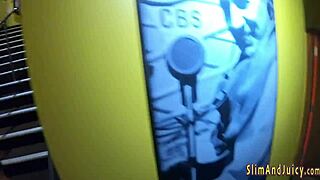 blonde bubblebutt teen tempts with face ride and cock bounce