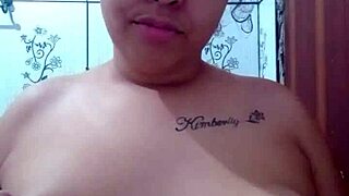 Puta shows off her wet juicy pussy under shower, sensualizing hot for dick in that fiery ninfeta body