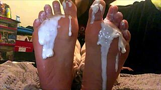imagine my 18yo latina toes creamed all over for you...