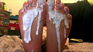 imagine my 18yo latina toes creamed all over for you...