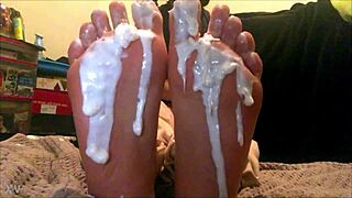 imagine my 18yo latina toes creamed all over for you...