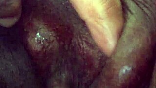 Squirting ebony babe soaks the sofa hard! 💦😍