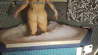 ever wondered how hot cowgirl riding turns into anal creampie in the bathtub