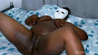 damn this african bbw ebony spreads oiled ass squirts hard