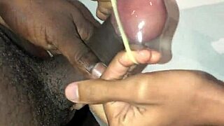 Busty Dominicana strokes and sucks me 😍🍆