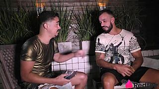 Débora Andrade calls contact and friend for real anal