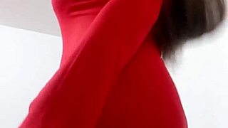 giant cameltoe latina stepmom masturbates in short dress for stepson