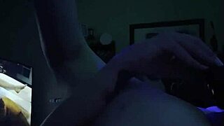 Nikki Lixxx shakes her big ass and squirts wet in tight yoga pants