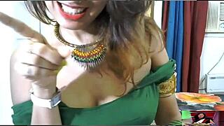 xvideos indian webcam session captivates viewers