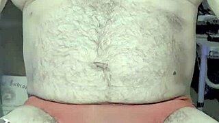 ezsosa flashes her curvy fat body and monster cock in bedroom update