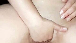 wanna see me finger fuck till i squirt everywhere?