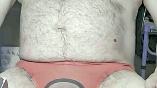 ezsosa flashes her curvy fat body and monster cock in bedroom update