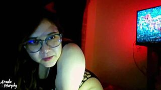 todo el mundo ve como me masturbo y me corro en vivo webcam