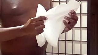 llamasr, wanna cook with bananas and big black cock in the kitchen tonight?