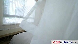 Gorgeous stepmom Courtney Taylor craves stepsons big cock doggystyle