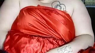 she spreads wide fucking her pussy hard in solo play