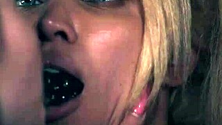 parasited octokuro huge tits cosplay gamer turns horny scissors teen pussy