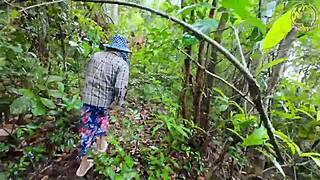 Thai girl strolls forest path, pauses for rough outdoor fuck with boyfriend before mushroom hunt in 4k