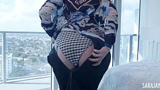 hey sara jay you twerking that huge ass while finger fucking your pussy?