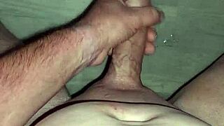 I can't get enough of this hommage to bagdousch, it's my ultimate cumshot fantasy come true