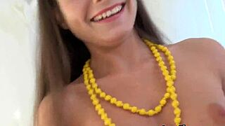 超棒POV口爆变粉嫩骚穴深钻