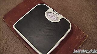 yo becki butterfly's thick ass bouncing hard doggystyle 😍🍑💦 pounding her slutty curves wild!