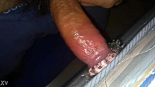 BOLD TOY MASTURBATION CUMSHOT