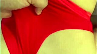 Patrz na moje soczyste majtki latynoskiej suki kochanie