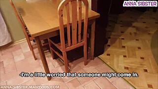 M.J. Jezna sošolka seks v kuhinji študentskega doma