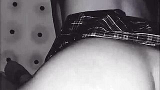 Amor me haces tan feliz... COLEGIALA CRISTIANA 18 AÑOS follada por novio en uniforme escolar casero