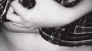 Amor me haces tan feliz... COLEGIALA CRISTIANA 18 AÑOS follada por novio en uniforme escolar casero