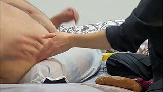 amateur babe in bed tries pegging him with big strapon and cums quick on her perfect body