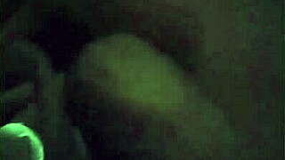 follando a la esposa de un fan en el auto... se dejo te la regreso llena de leche man!!