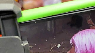 Watch the naughty fuck doll's wide ass get pounded by her long sex toy cuzao largo